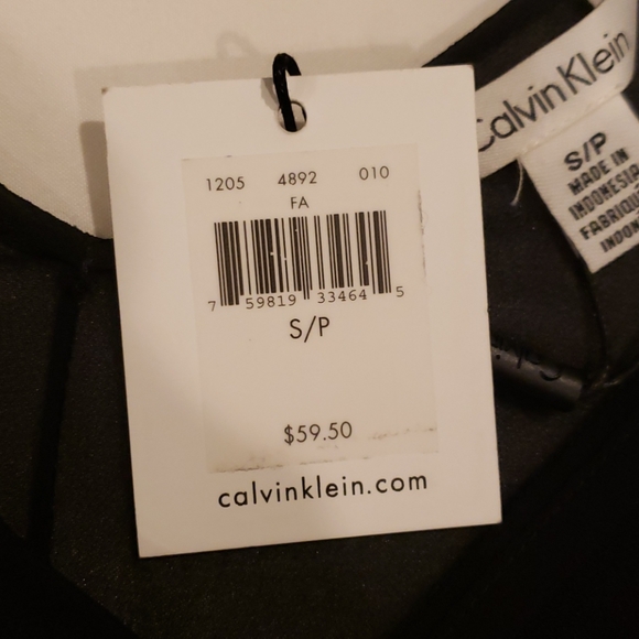 Black sleeveless blouse - Picture 5 of 6